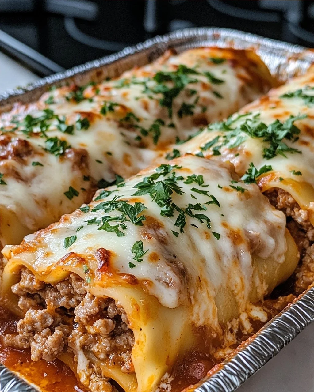 Cheese and Meat Lasagna Rolls