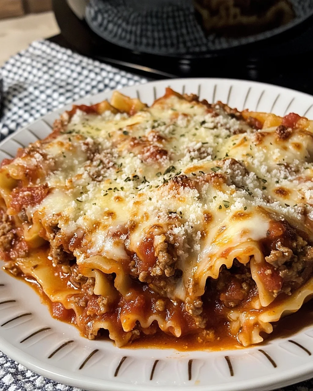 Slow Cooker Cheesy Beef Lasagna Rolls